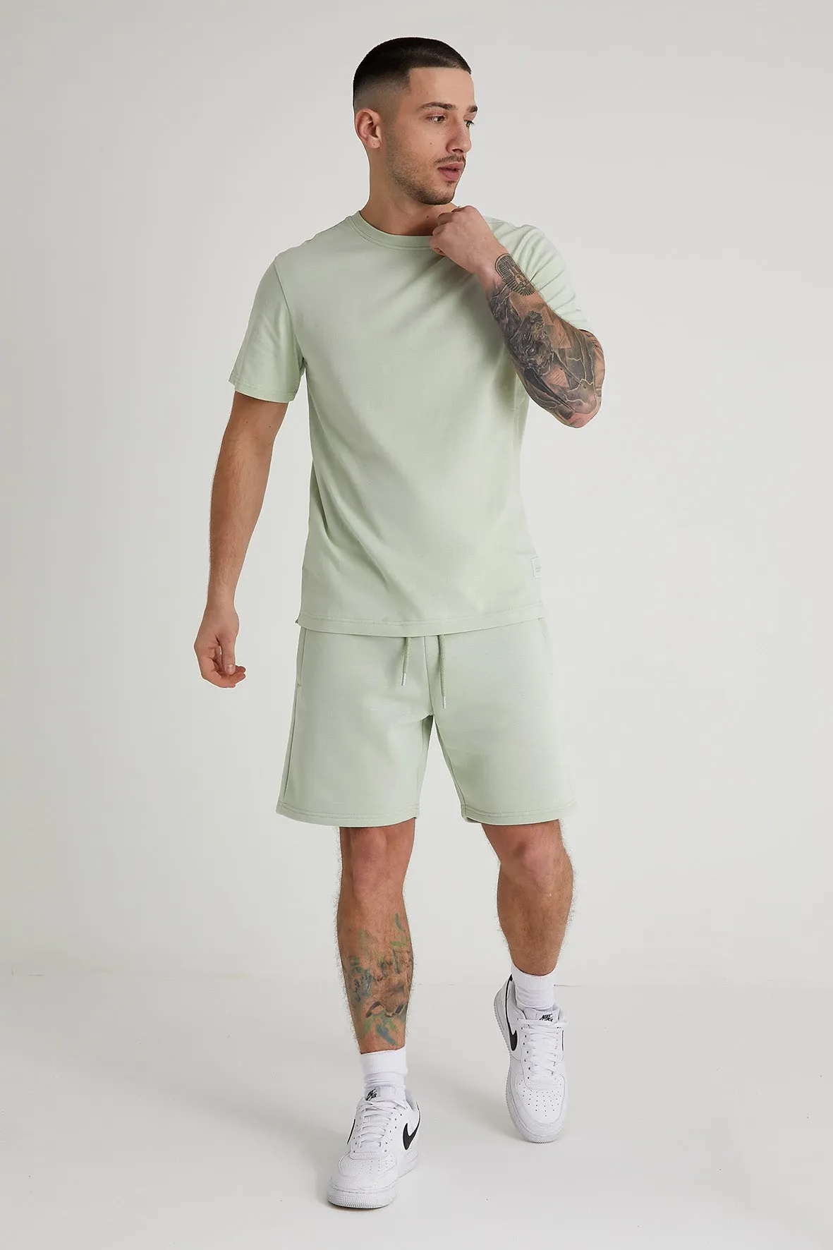Aston crew neck t-shirt in Artichoke