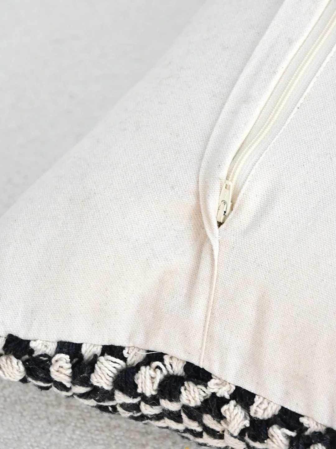 CLASSIC-LUMBAR CUSHION COVER