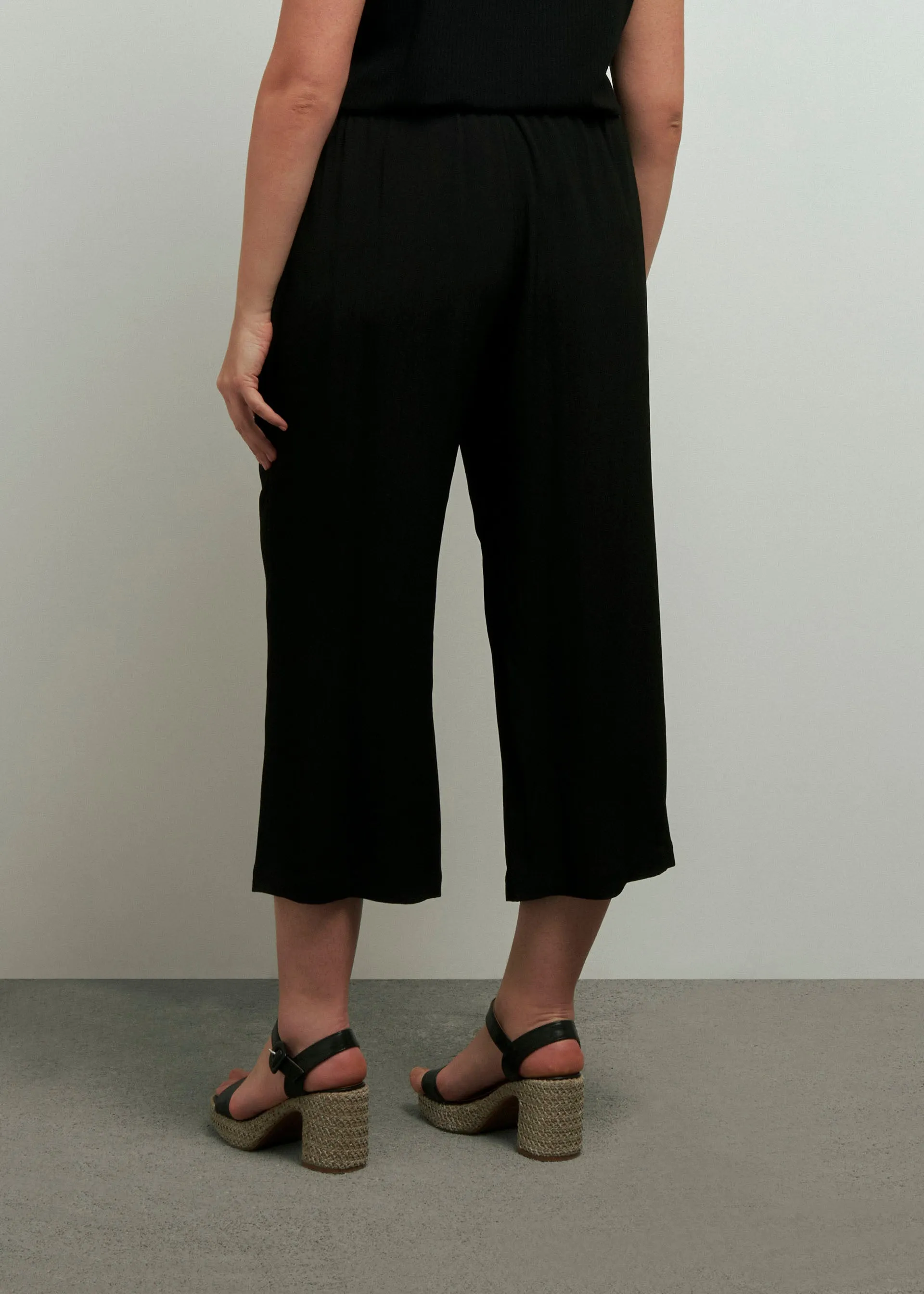 Pantaloni cropped