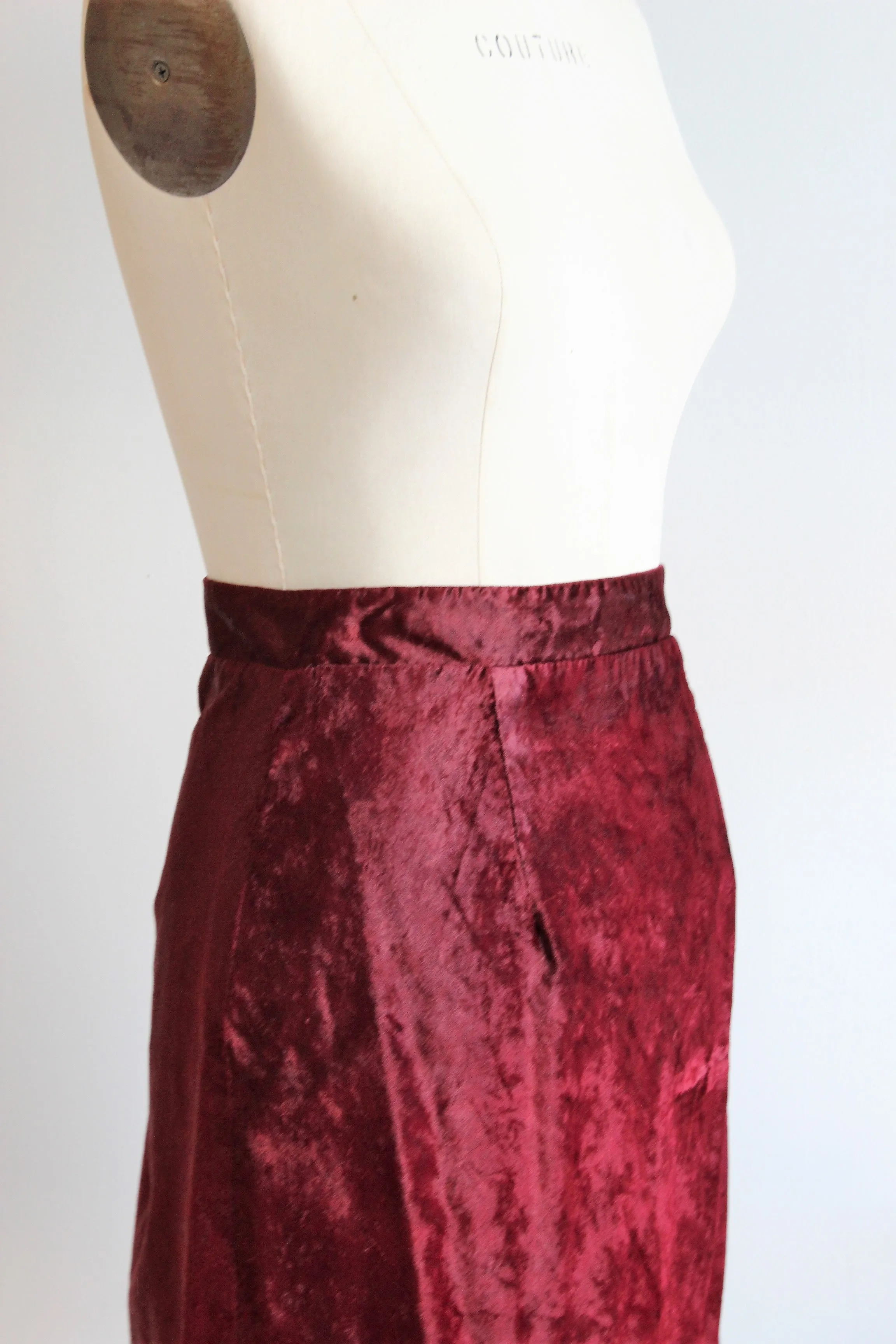 Vintage 1990s Red Velvet Mini Skirt by Rampage